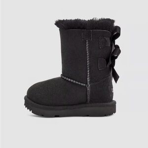 UGG Women's Bailey Bow II in Black Suede. 1016225 Sz 7